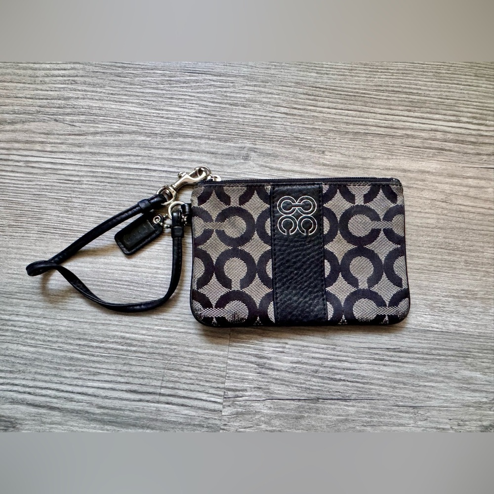 Coach Signature Black Grey Silver Tone Wristlet Wallet Bag Clutch Logo Print